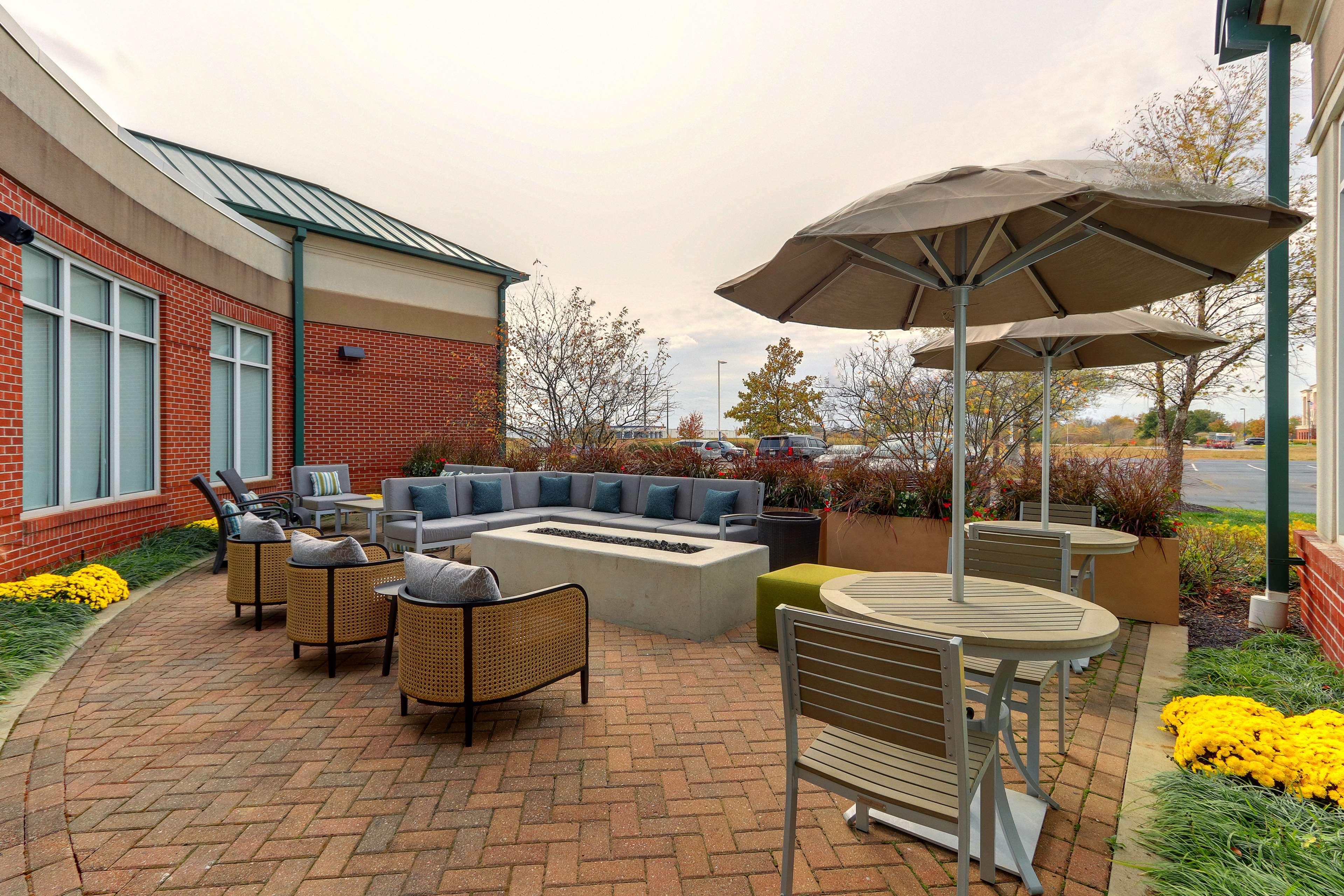 Hilton Garden Inn Indianapolis Airport Plainfield Bagian luar foto