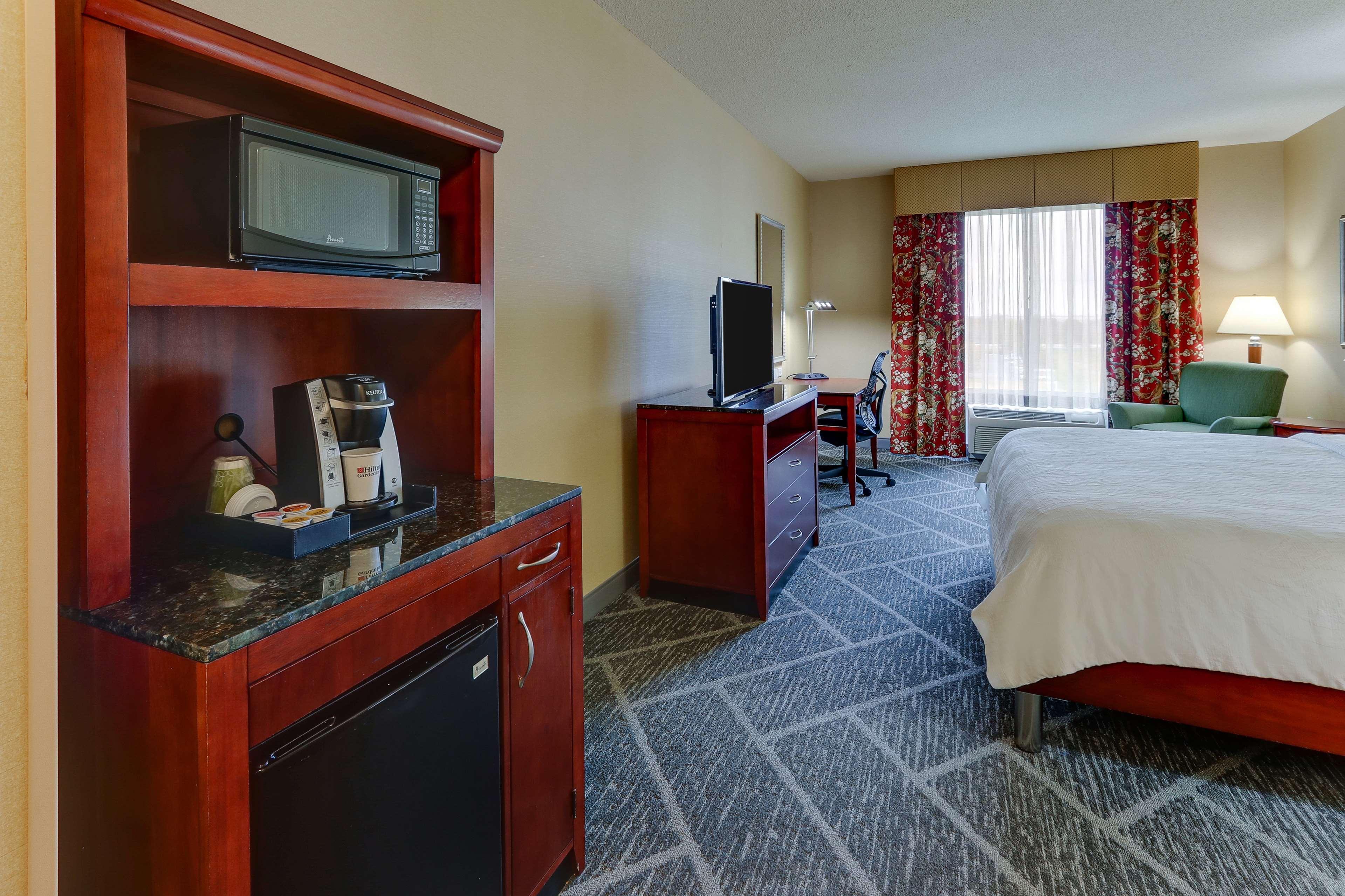 Hilton Garden Inn Indianapolis Airport Plainfield Bagian luar foto